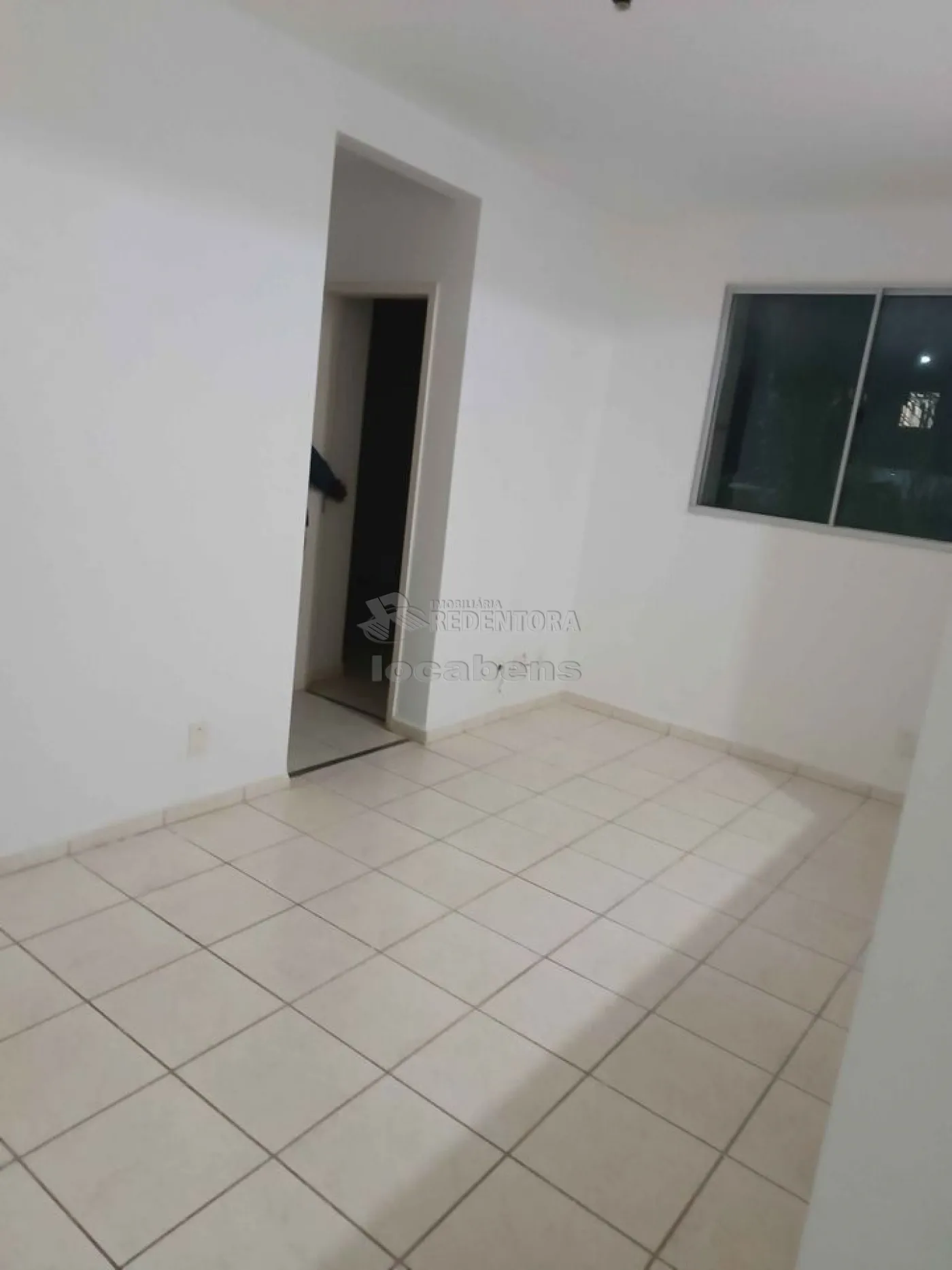 Alugar Apartamento / Padrão em São José do Rio Preto R$ 650,00 - Foto 2