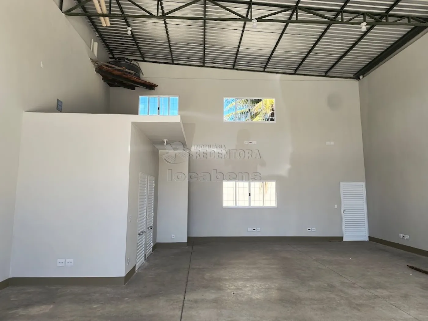 Alugar Comercial / Salão em São José do Rio Preto R$ 3.000,00 - Foto 2