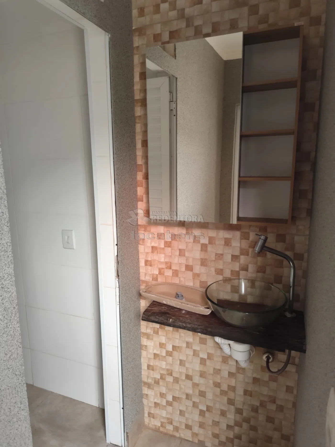 Alugar Casa / Condomínio em São José do Rio Preto R$ 1.800,00 - Foto 3