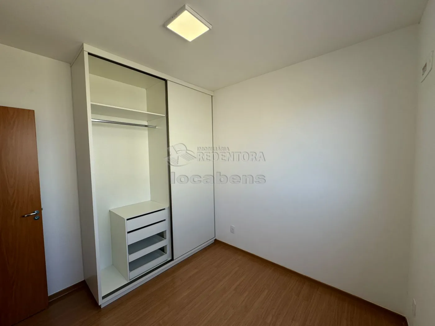 Alugar Apartamento / Padrão em São José do Rio Preto R$ 1.350,00 - Foto 5