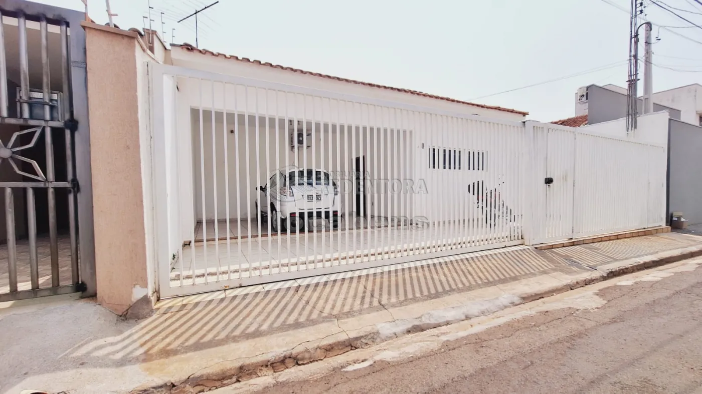 Alugar Casa / Padrão em São José do Rio Preto R$ 2.000,00 - Foto 2