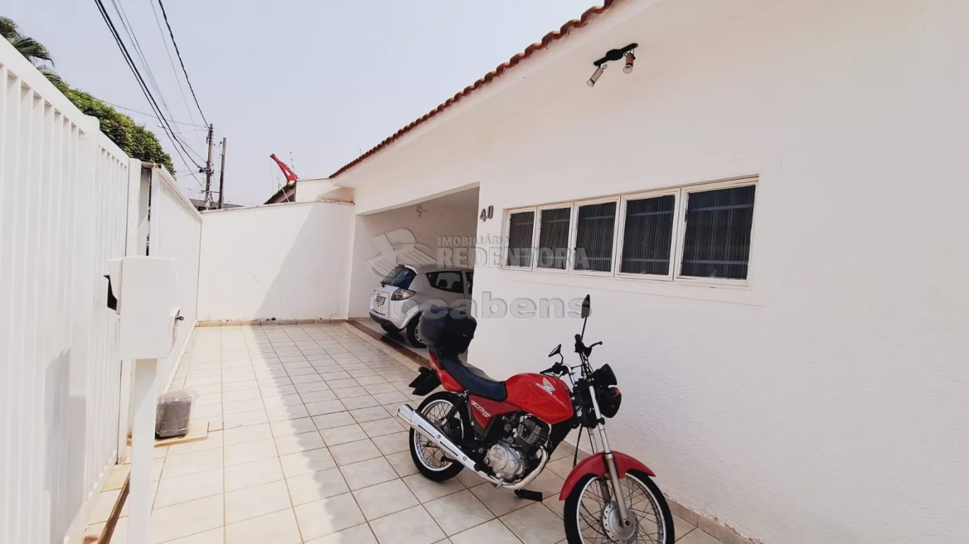 Alugar Casa / Padrão em São José do Rio Preto R$ 2.000,00 - Foto 3