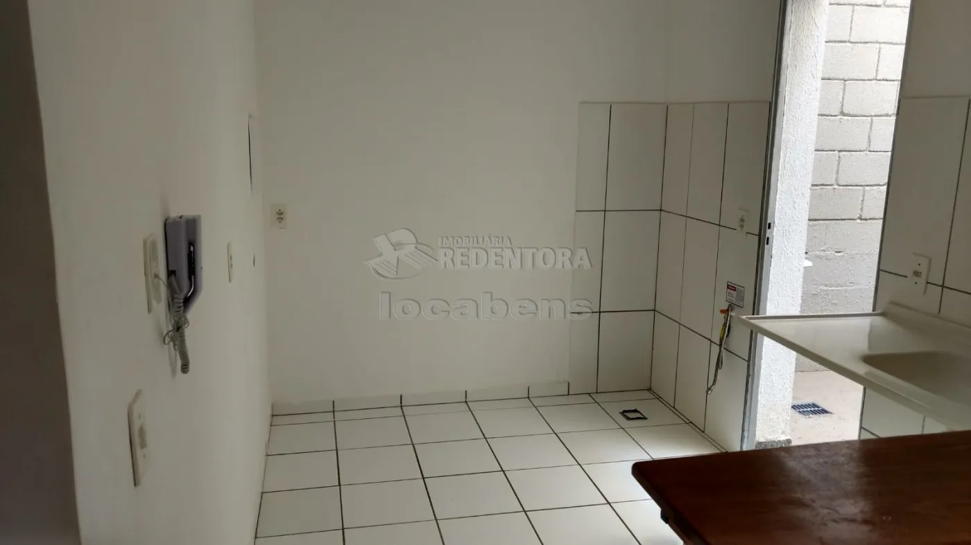 Comprar Apartamento / Padrão em São José do Rio Preto apenas R$ 180.000,00 - Foto 3