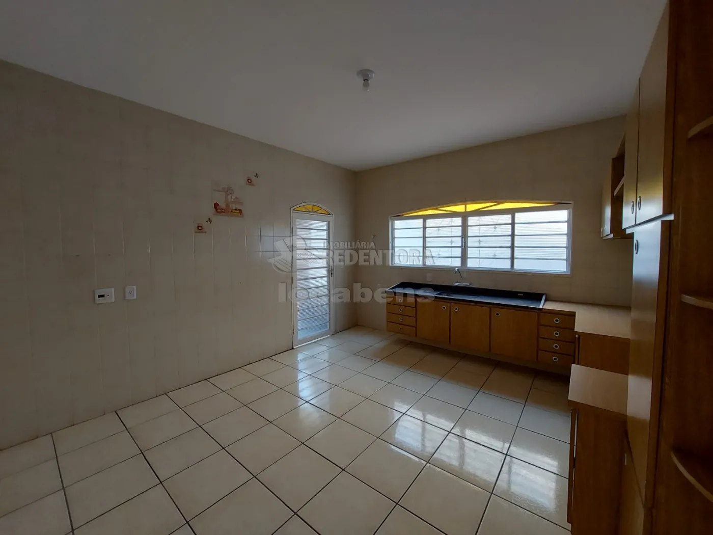 Alugar Casa / Padrão em Guapiaçu R$ 2.500,00 - Foto 5