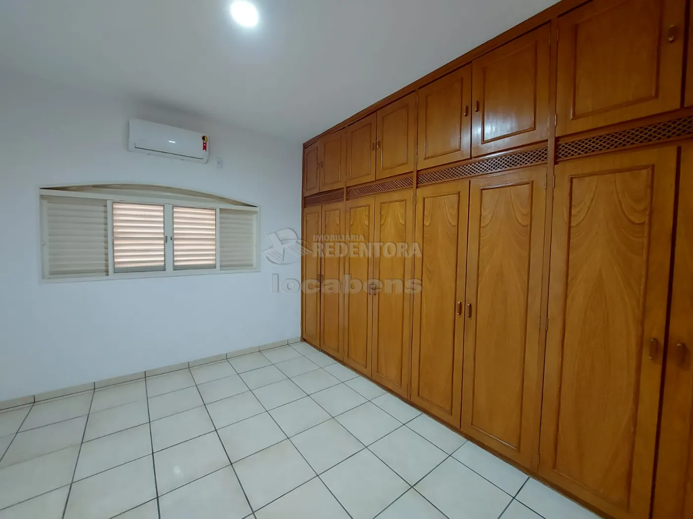 Alugar Casa / Padrão em Guapiaçu R$ 2.500,00 - Foto 13