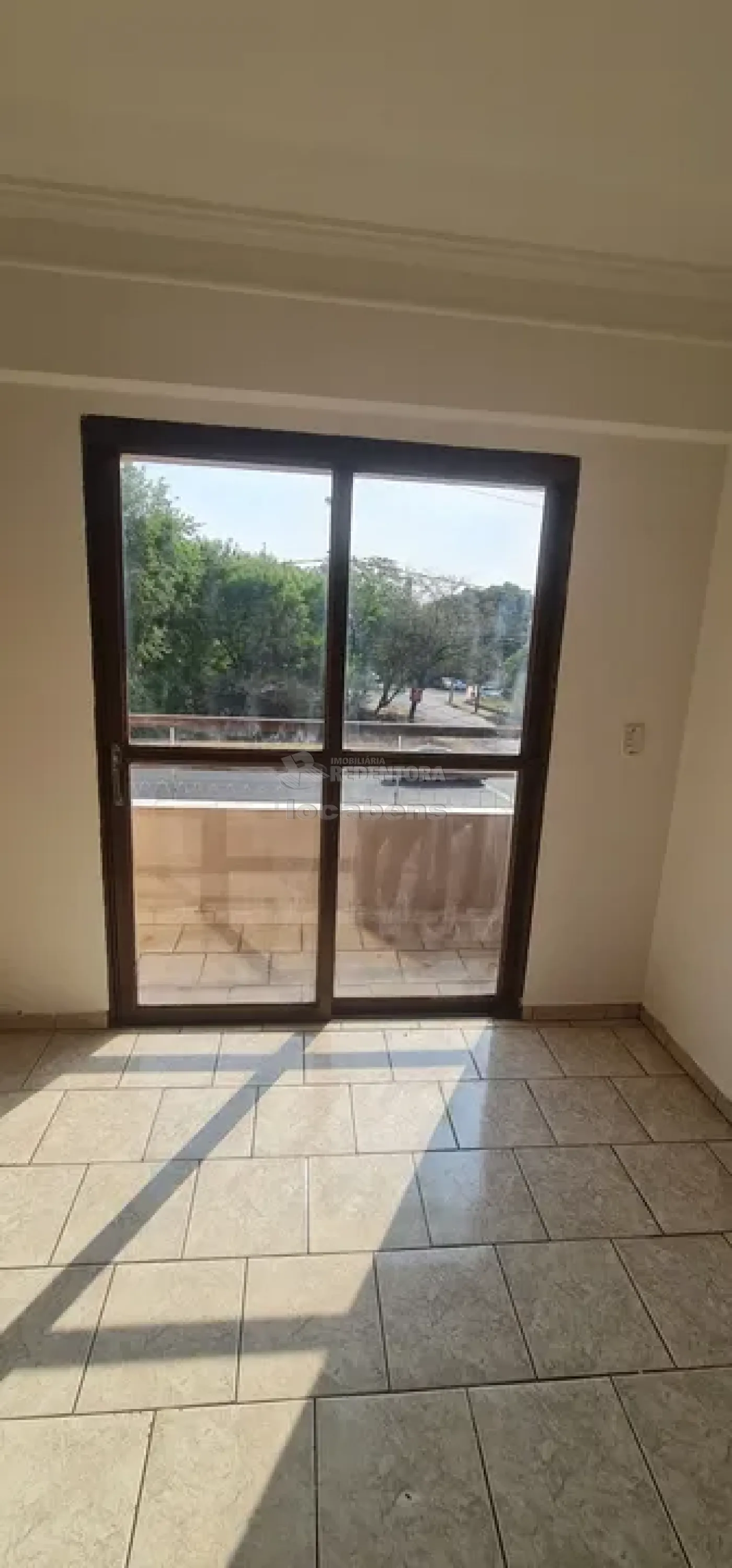 Alugar Apartamento / Padrão em São José do Rio Preto R$ 1.000,00 - Foto 3