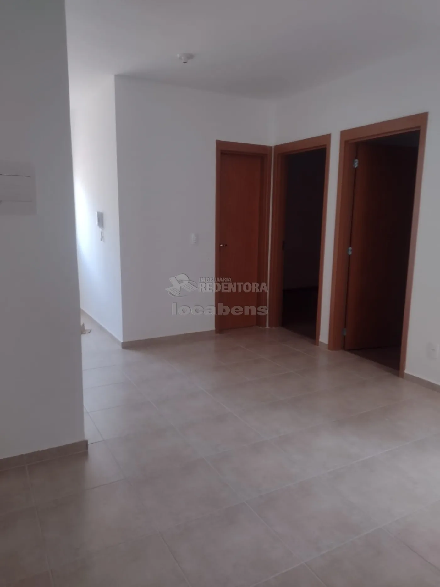 Alugar Apartamento / Padrão em São José do Rio Preto R$ 900,00 - Foto 1