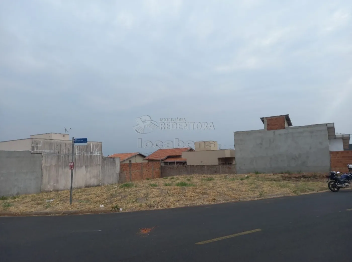 Comprar Terreno / Padrão em São José do Rio Preto R$ 170.000,00 - Foto 1