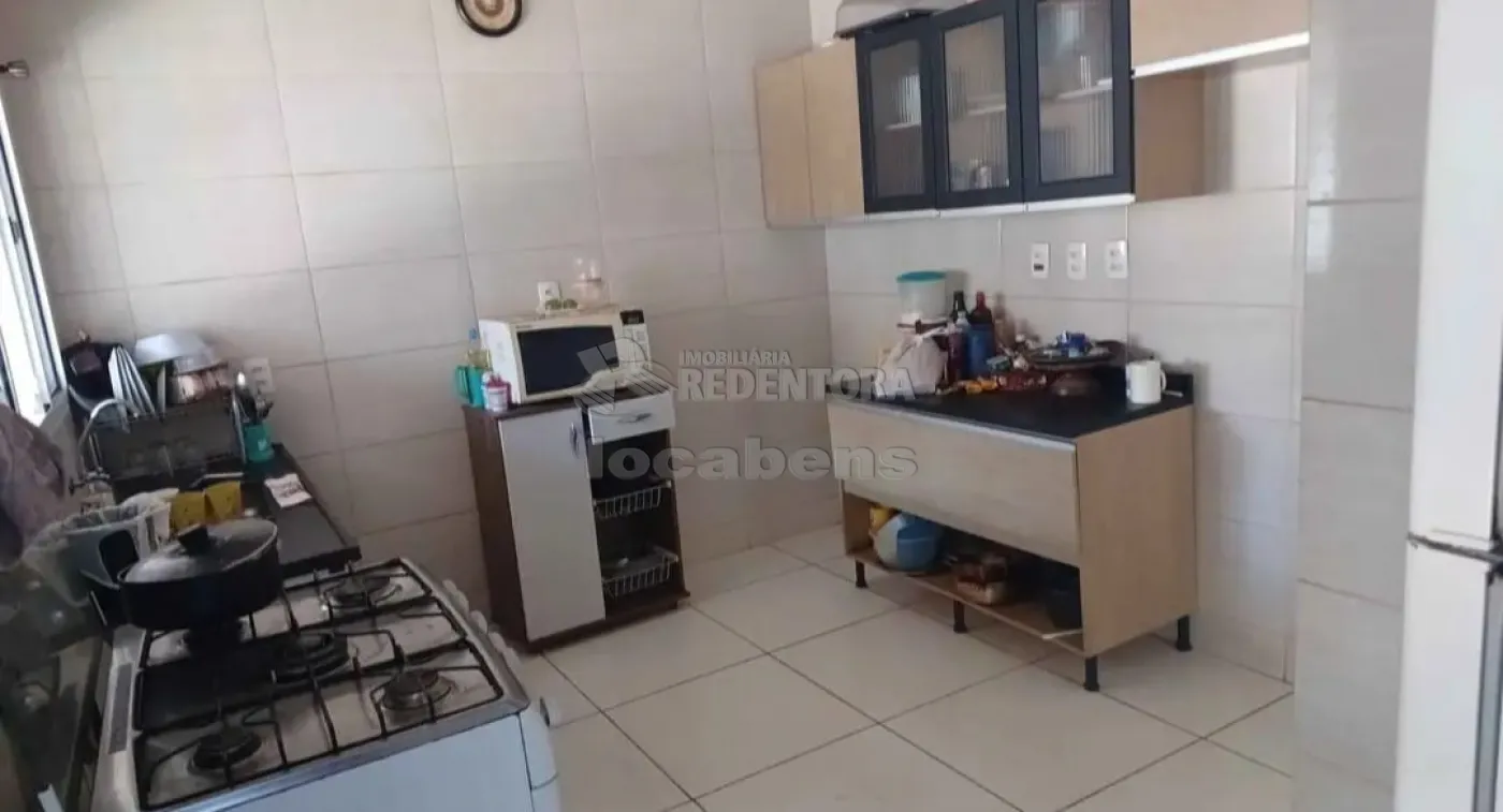 Comprar Casa / Padrão em São José do Rio Preto R$ 270.000,00 - Foto 1