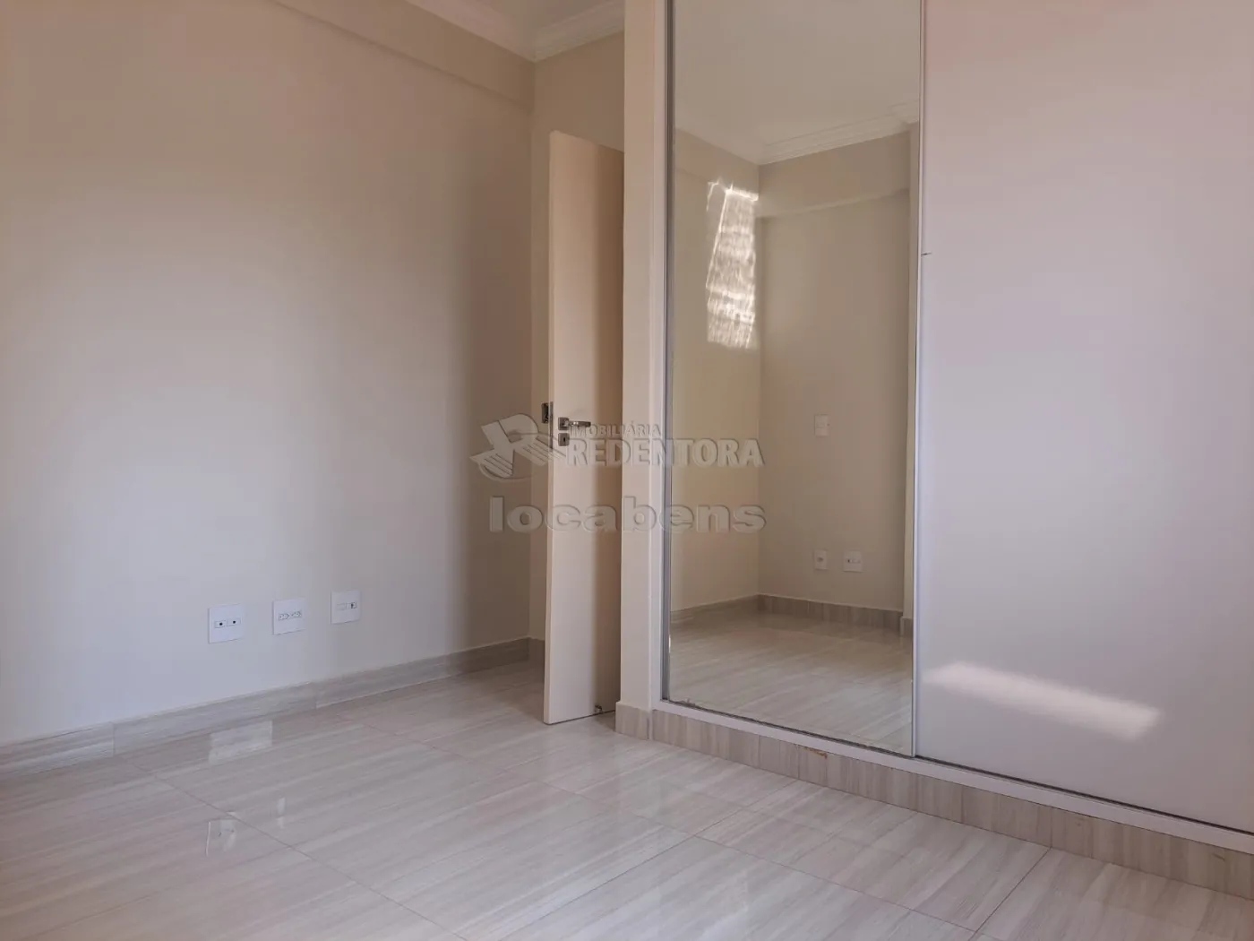 Comprar Apartamento / Padrão em São José do Rio Preto R$ 450.000,00 - Foto 1