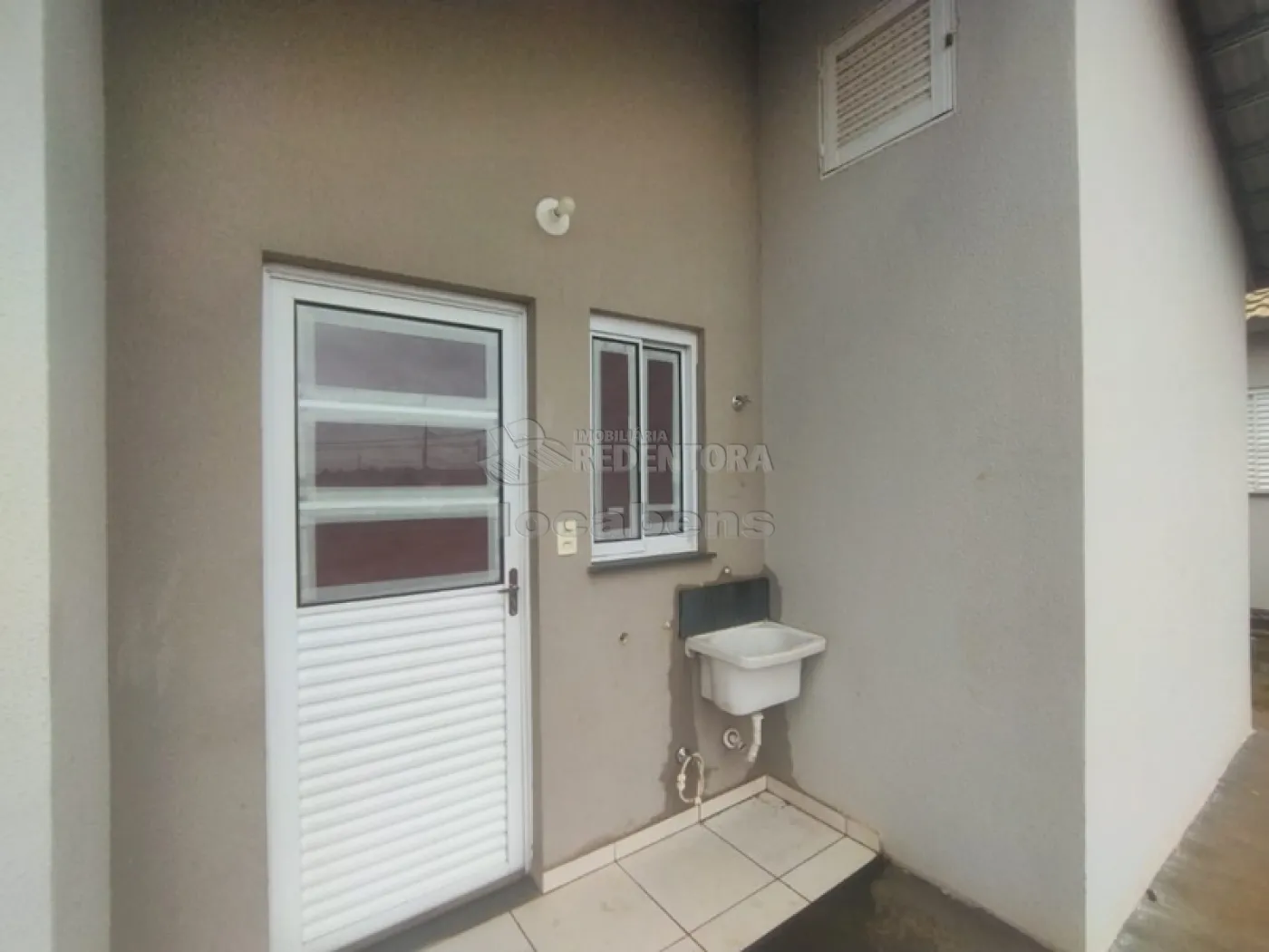 Alugar Casa / Padrão em São José do Rio Preto R$ 800,00 - Foto 12