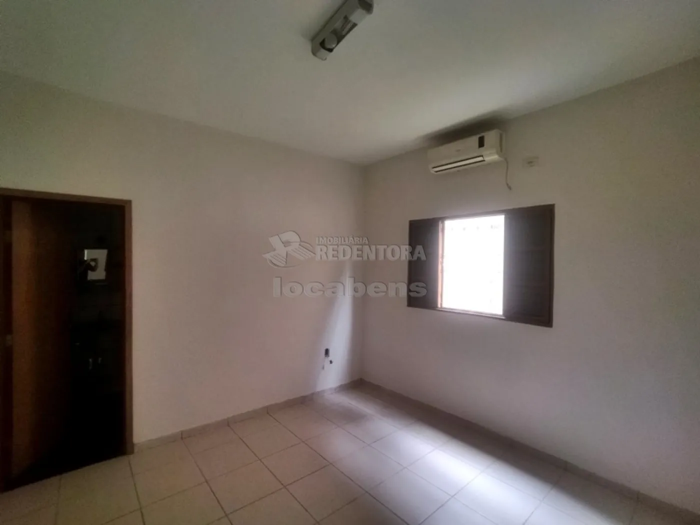 Alugar Casa / Padrão em São José do Rio Preto R$ 1.400,00 - Foto 8