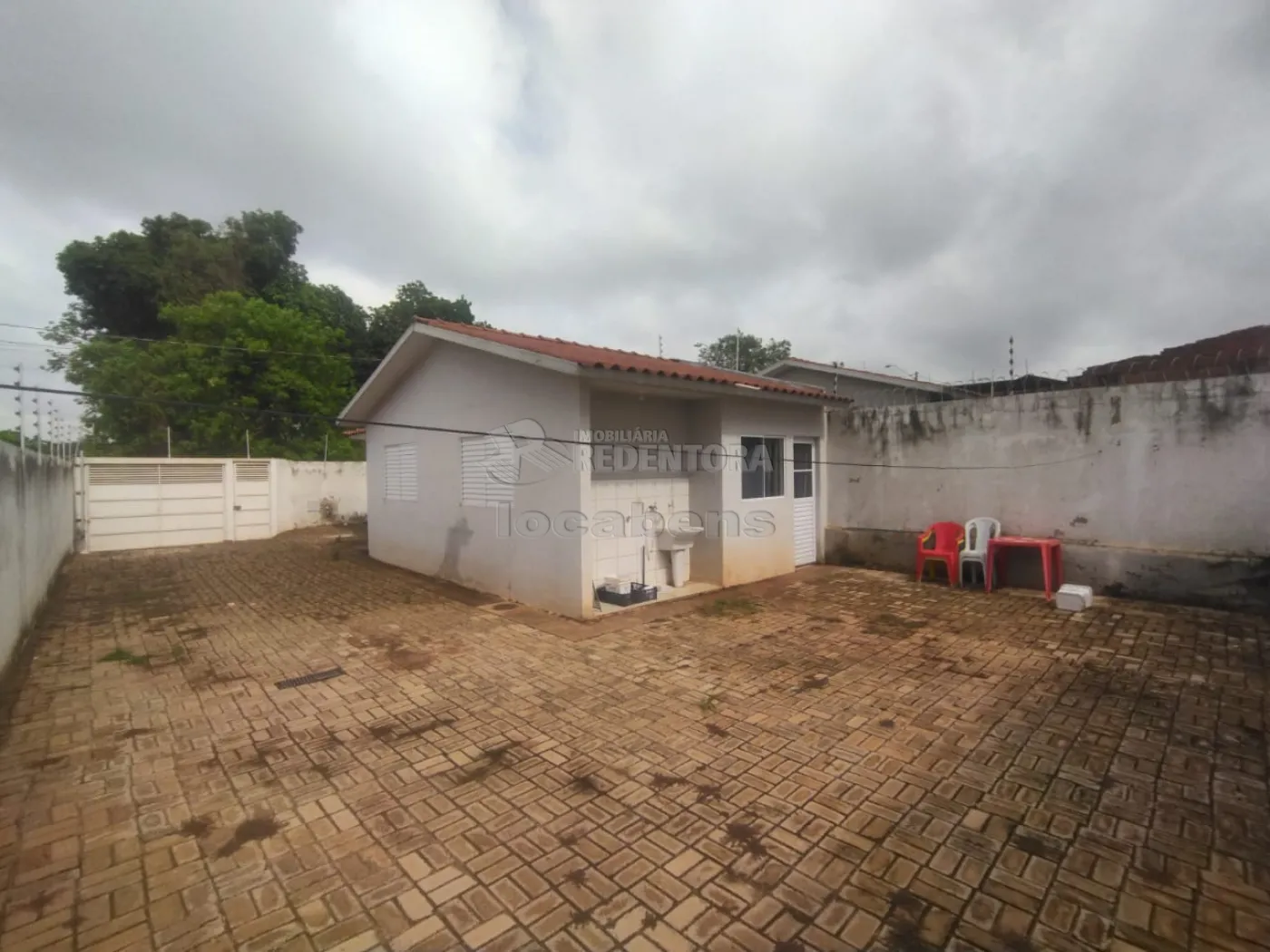 Comprar Casa / Padrão em São José do Rio Preto R$ 190.000,00 - Foto 3