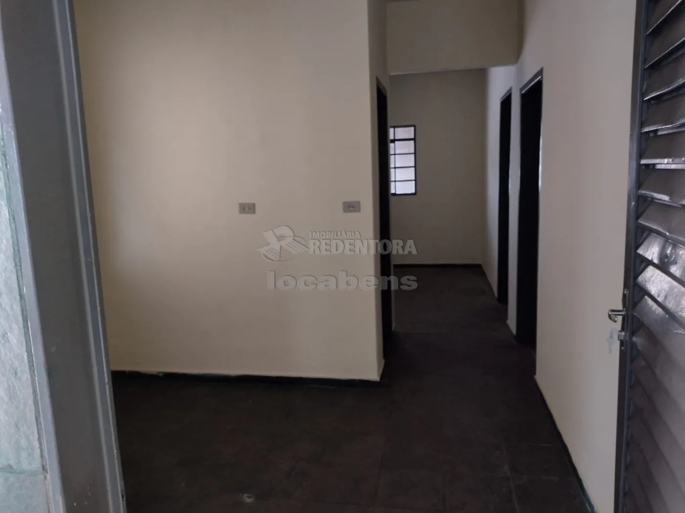 Alugar Casa / Padrão em São José do Rio Preto R$ 1.200,00 - Foto 3