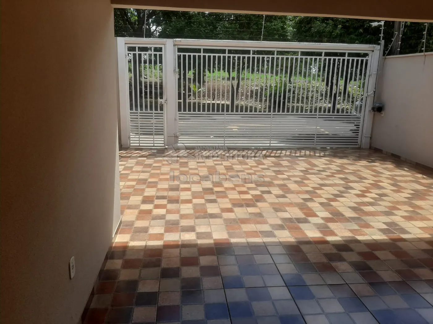 Alugar Casa / Padrão em São José do Rio Preto R$ 4.500,00 - Foto 3