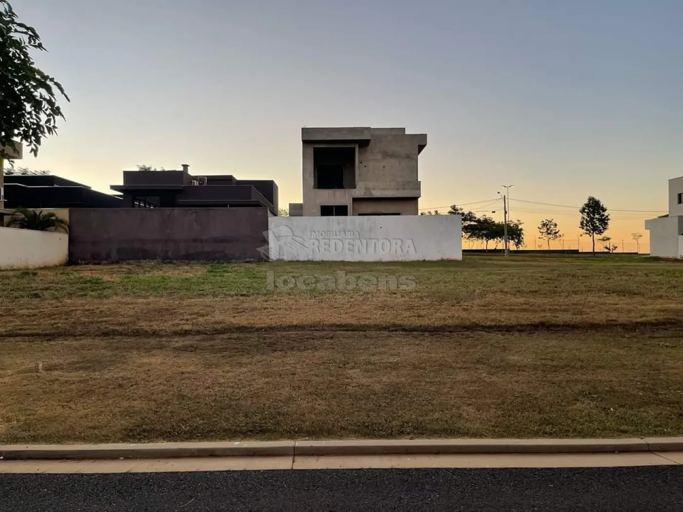 Comprar Terreno / Condomínio em Mirassol R$ 200.000,00 - Foto 1