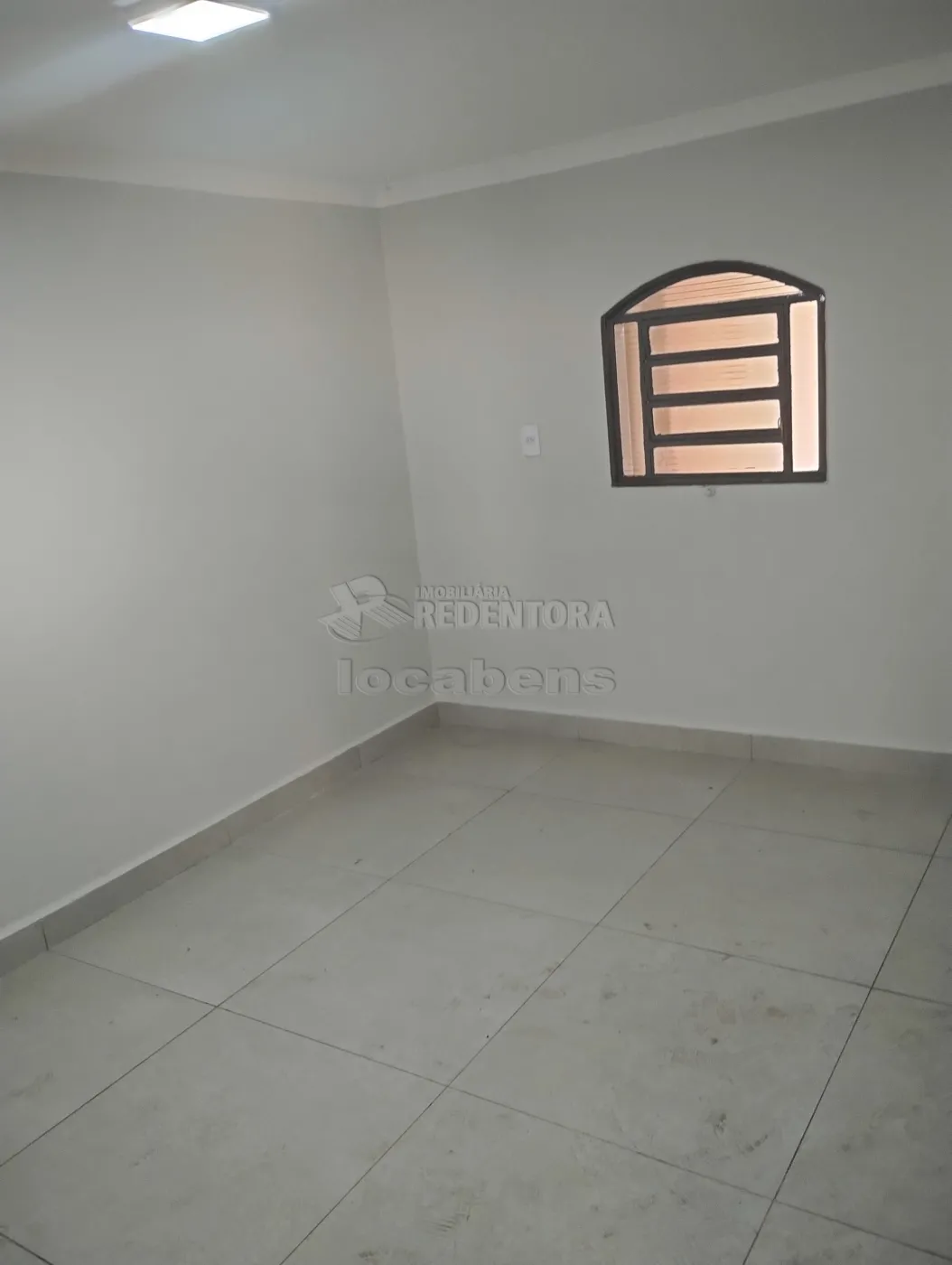 Comprar Casa / Padrão em São José do Rio Preto R$ 450.000,00 - Foto 5