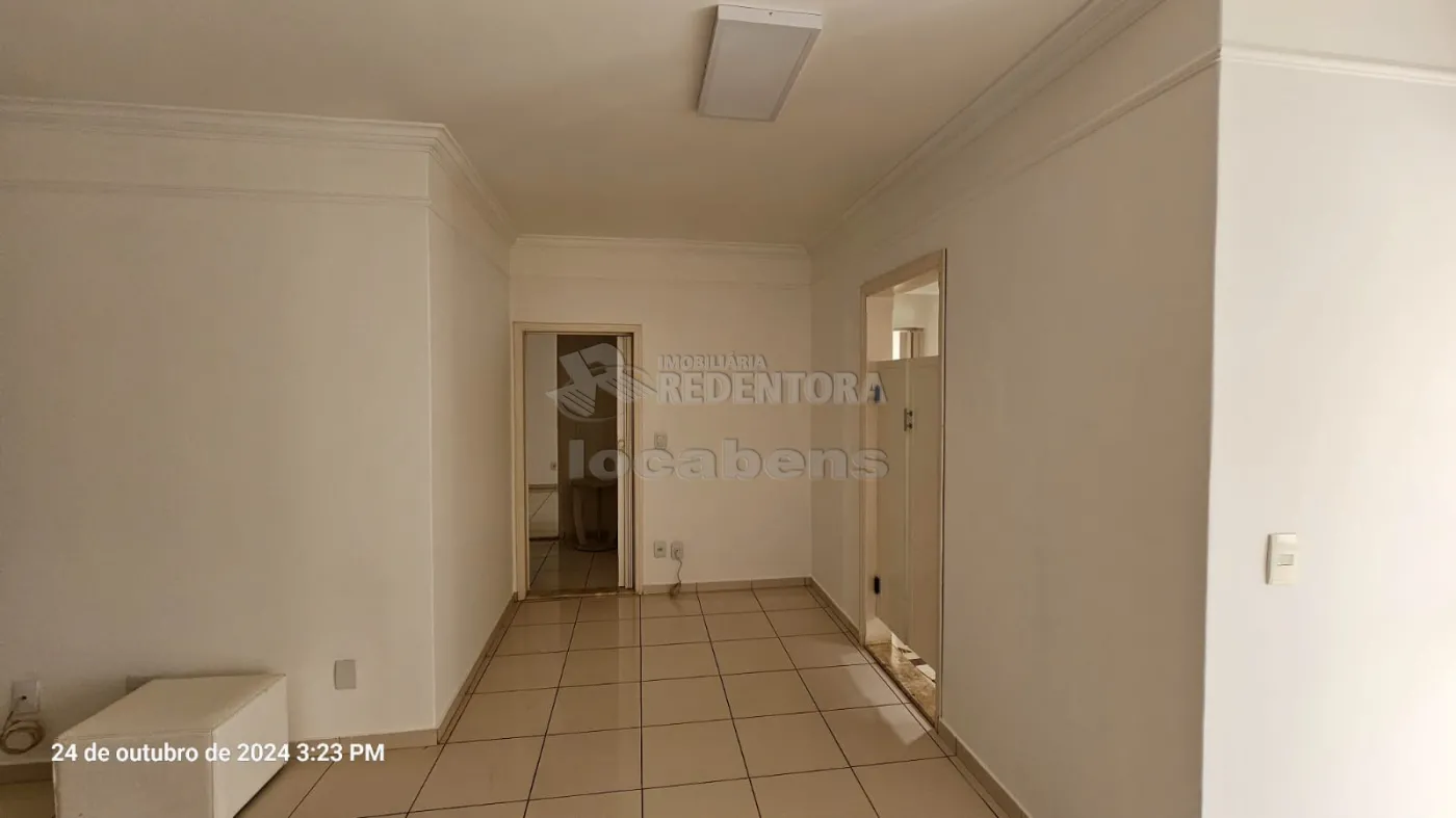 Alugar Apartamento / Padrão em São José do Rio Preto R$ 1.300,00 - Foto 2