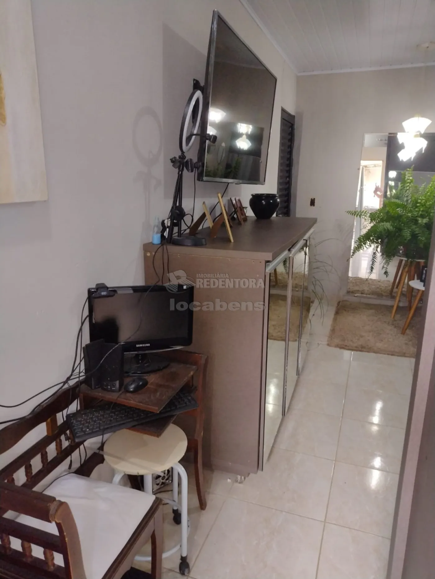 Comprar Casa / Padrão em São José do Rio Preto R$ 160.000,00 - Foto 1