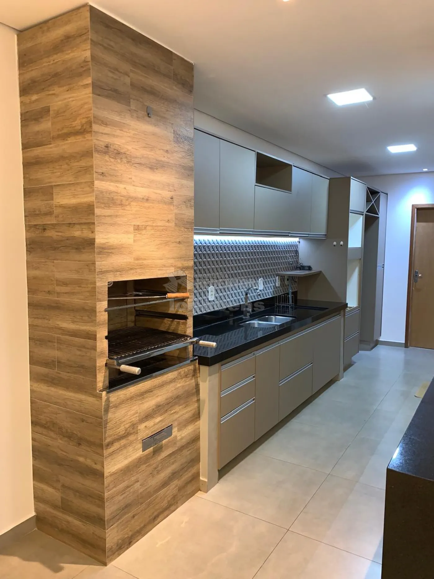 Comprar Apartamento / Padrão em São José do Rio Preto R$ 320.000,00 - Foto 4