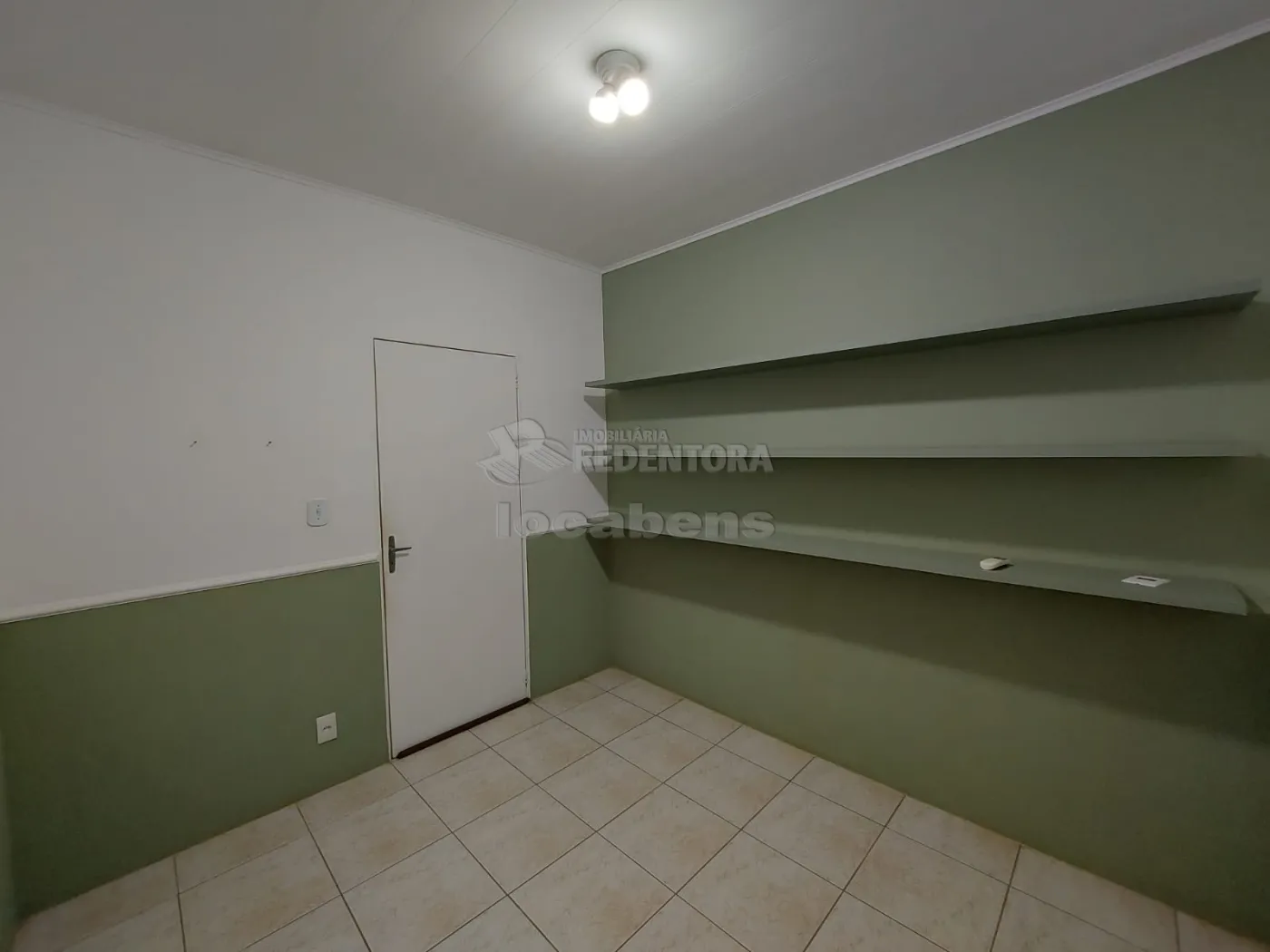 Alugar Comercial / Sala em São José do Rio Preto R$ 600,00 - Foto 2