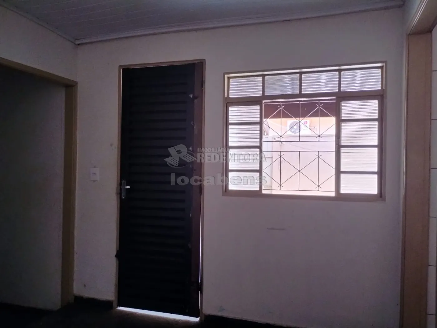 Alugar Casa / Padrão em São José do Rio Preto R$ 1.700,00 - Foto 2