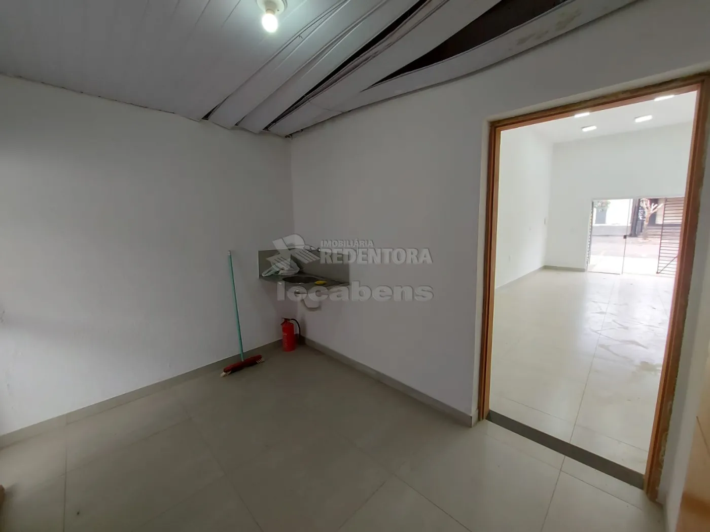 Alugar Comercial / Salão em São José do Rio Preto R$ 1.200,00 - Foto 3