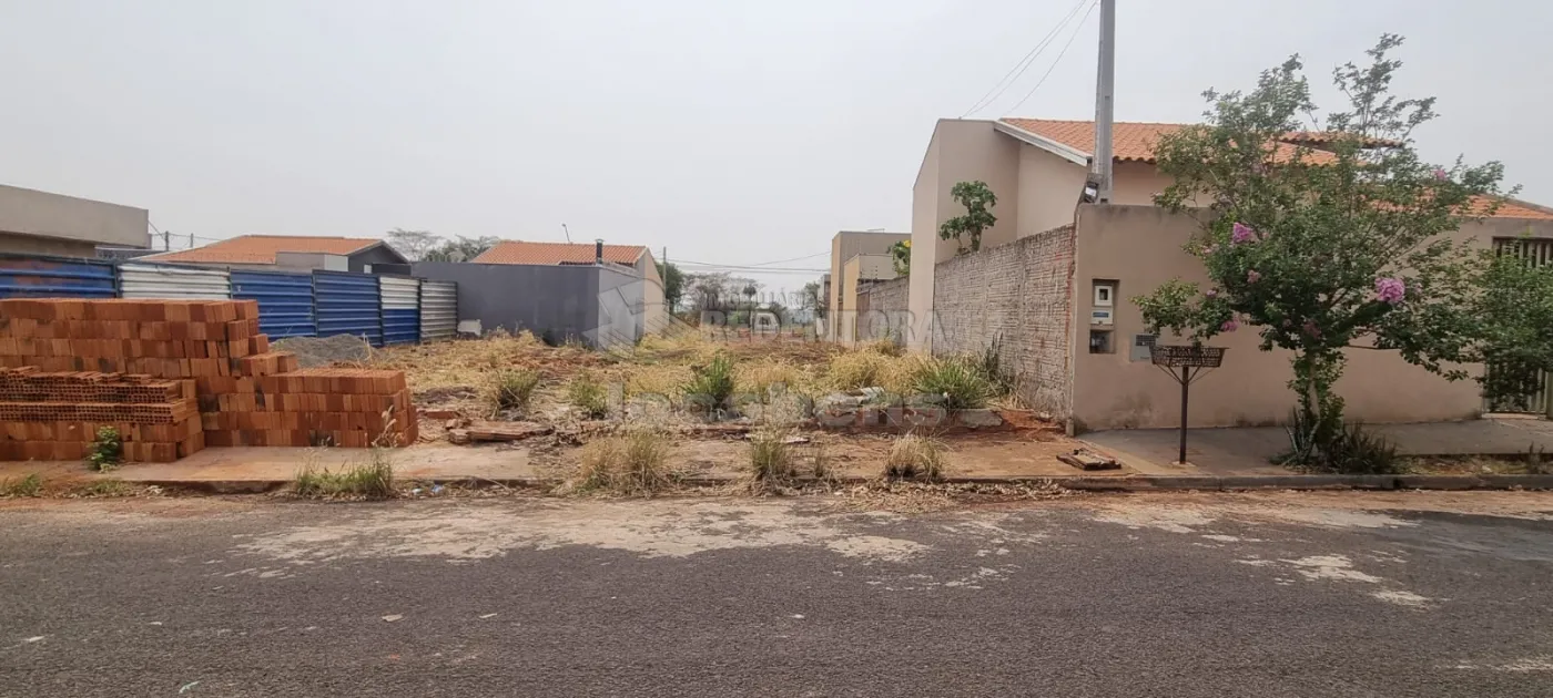 Comprar Terreno / Padrão em São José do Rio Preto R$ 90.000,00 - Foto 1