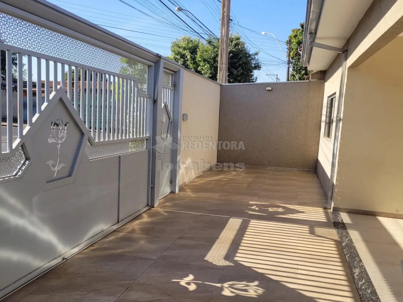 Comprar Casa / Padrão em São José do Rio Preto R$ 450.000,00 - Foto 17