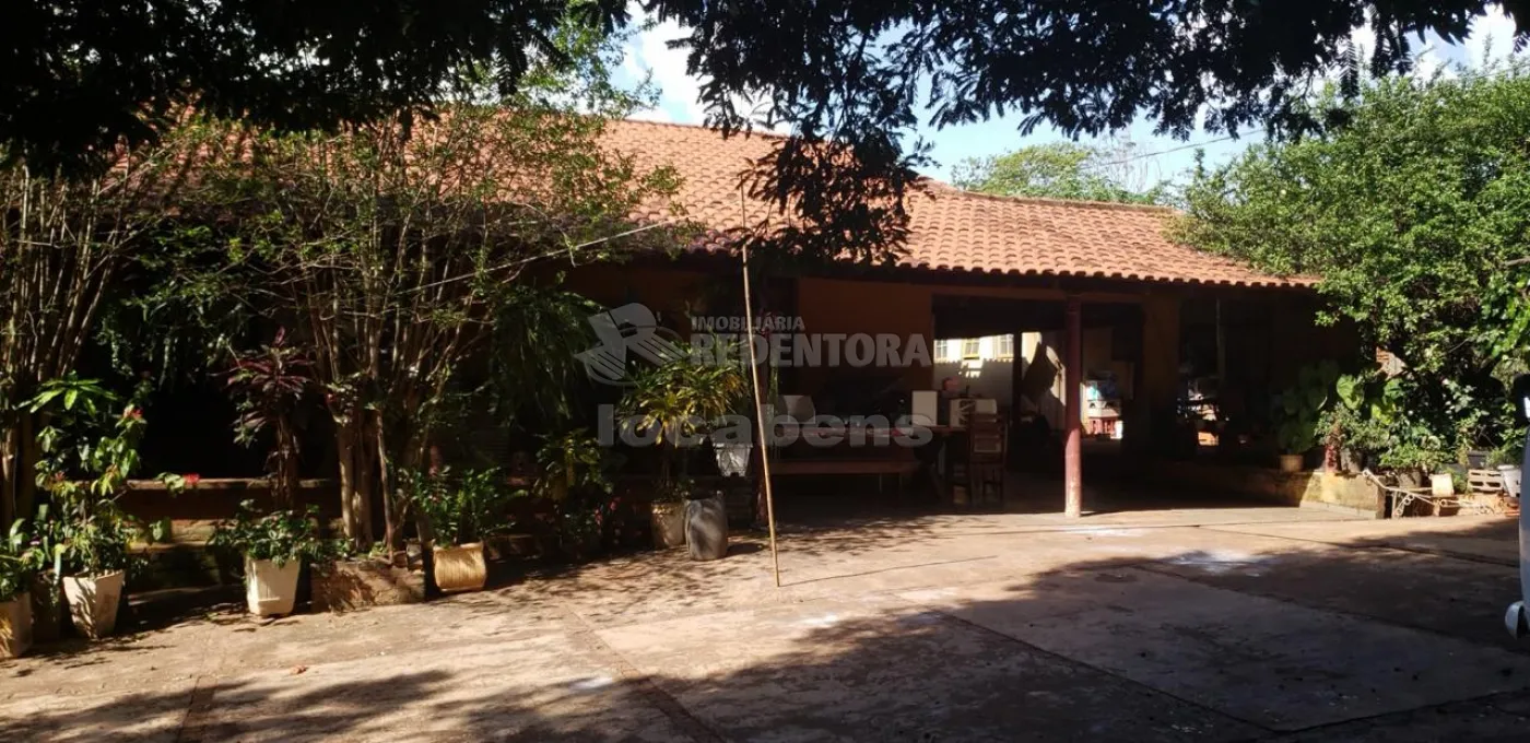 Fazenda à venda com 6 quartos, 3329m² - Foto 1