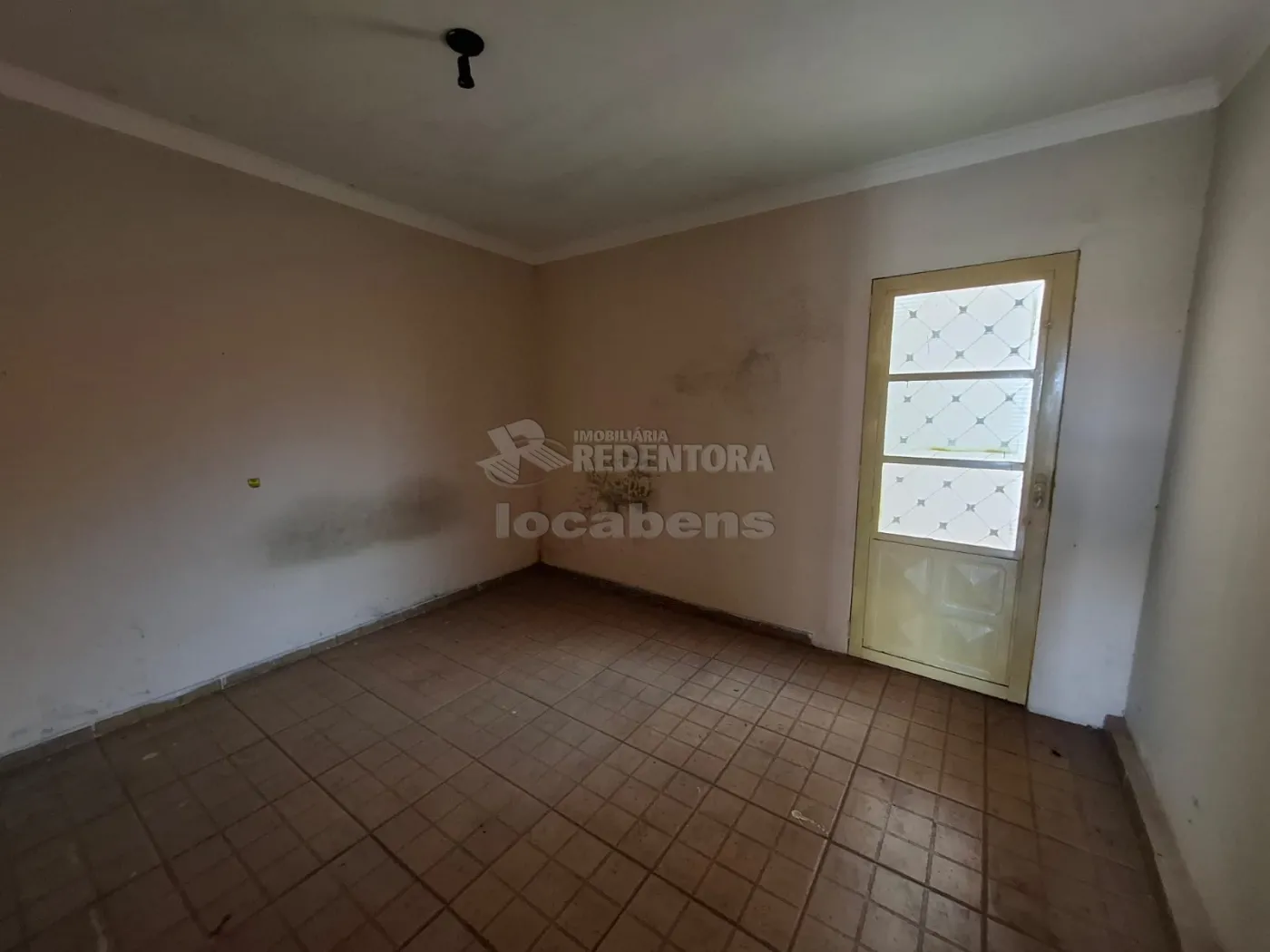 Alugar Casa / Padrão em São José do Rio Preto R$ 1.100,00 - Foto 3