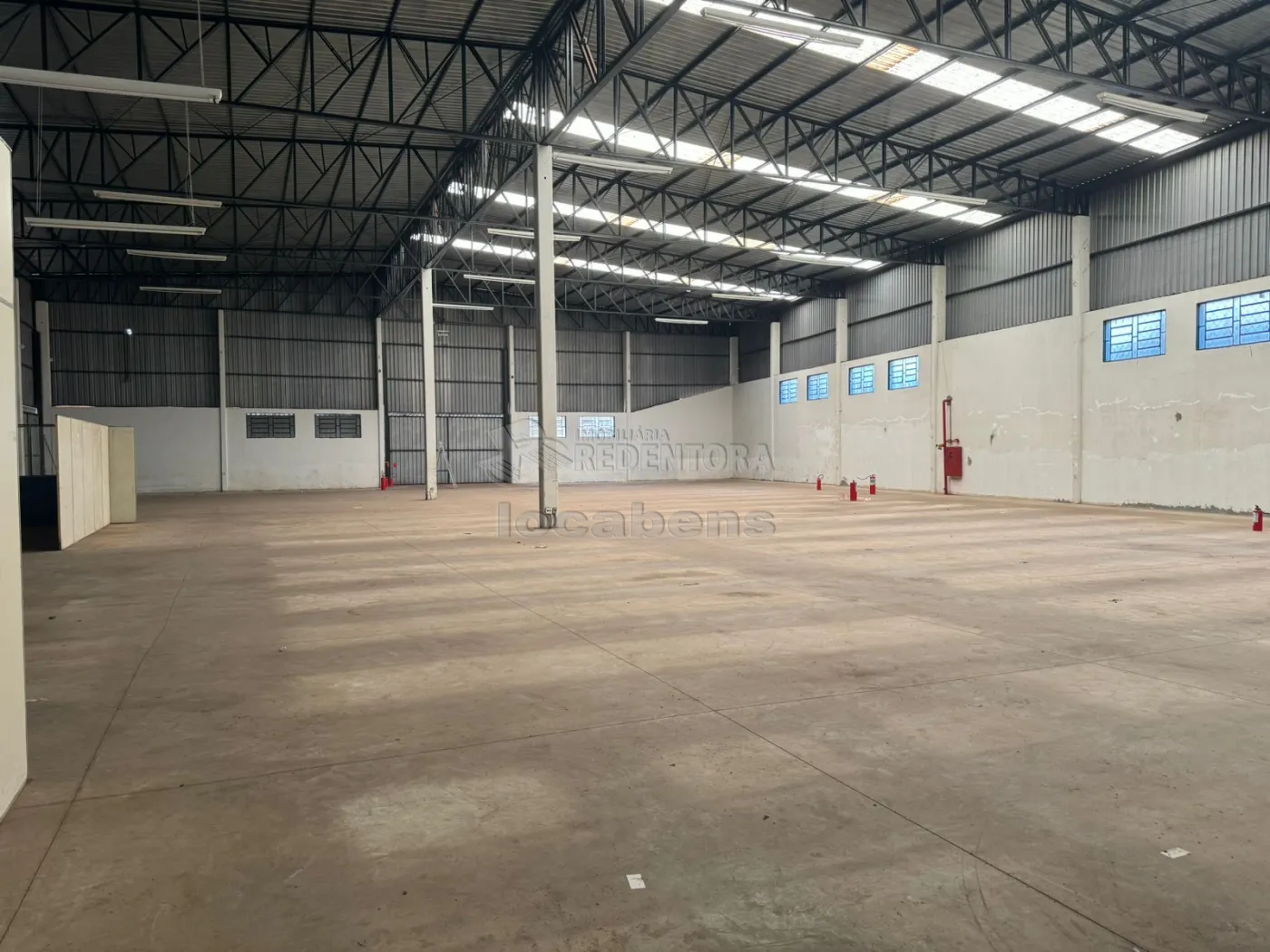 Alugar Comercial / Salão em São José do Rio Preto R$ 30.000,00 - Foto 5