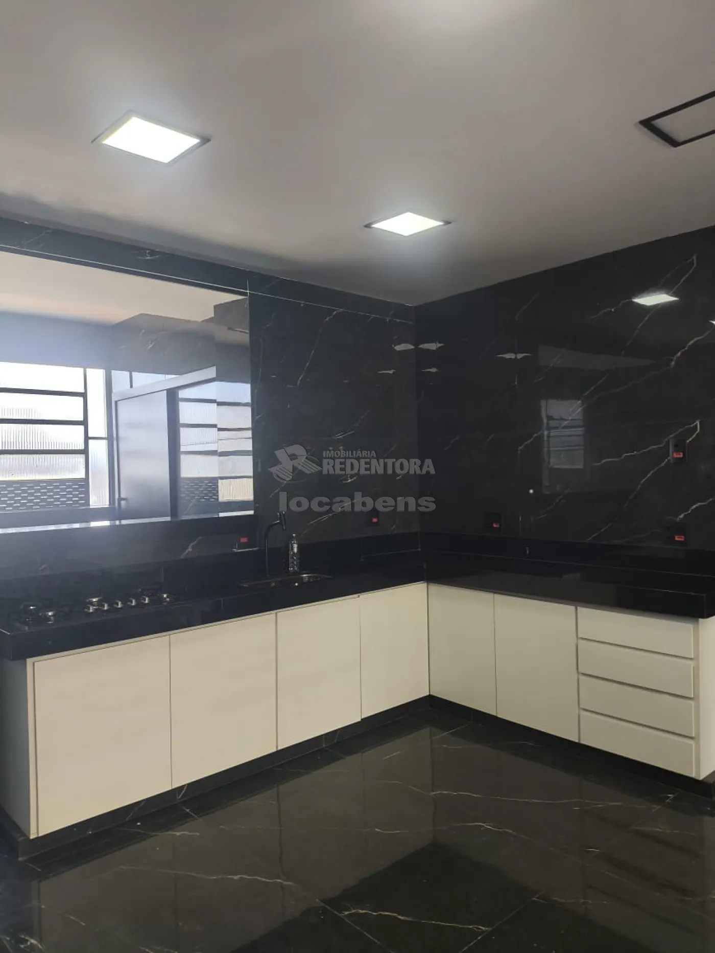 Apartamento para alugar com 2 quartos, 80m² - Foto 13