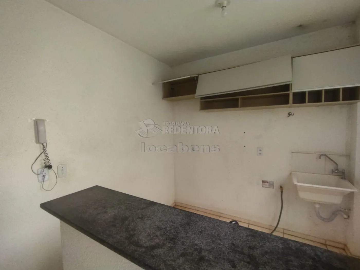 Alugar Apartamento / Padrão em São José do Rio Preto R$ 700,00 - Foto 4