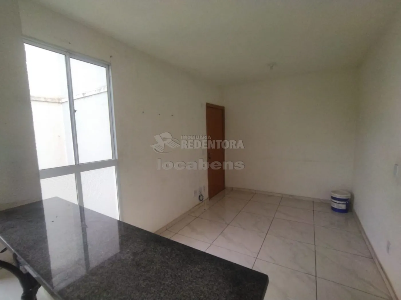 Alugar Apartamento / Padrão em São José do Rio Preto R$ 700,00 - Foto 1