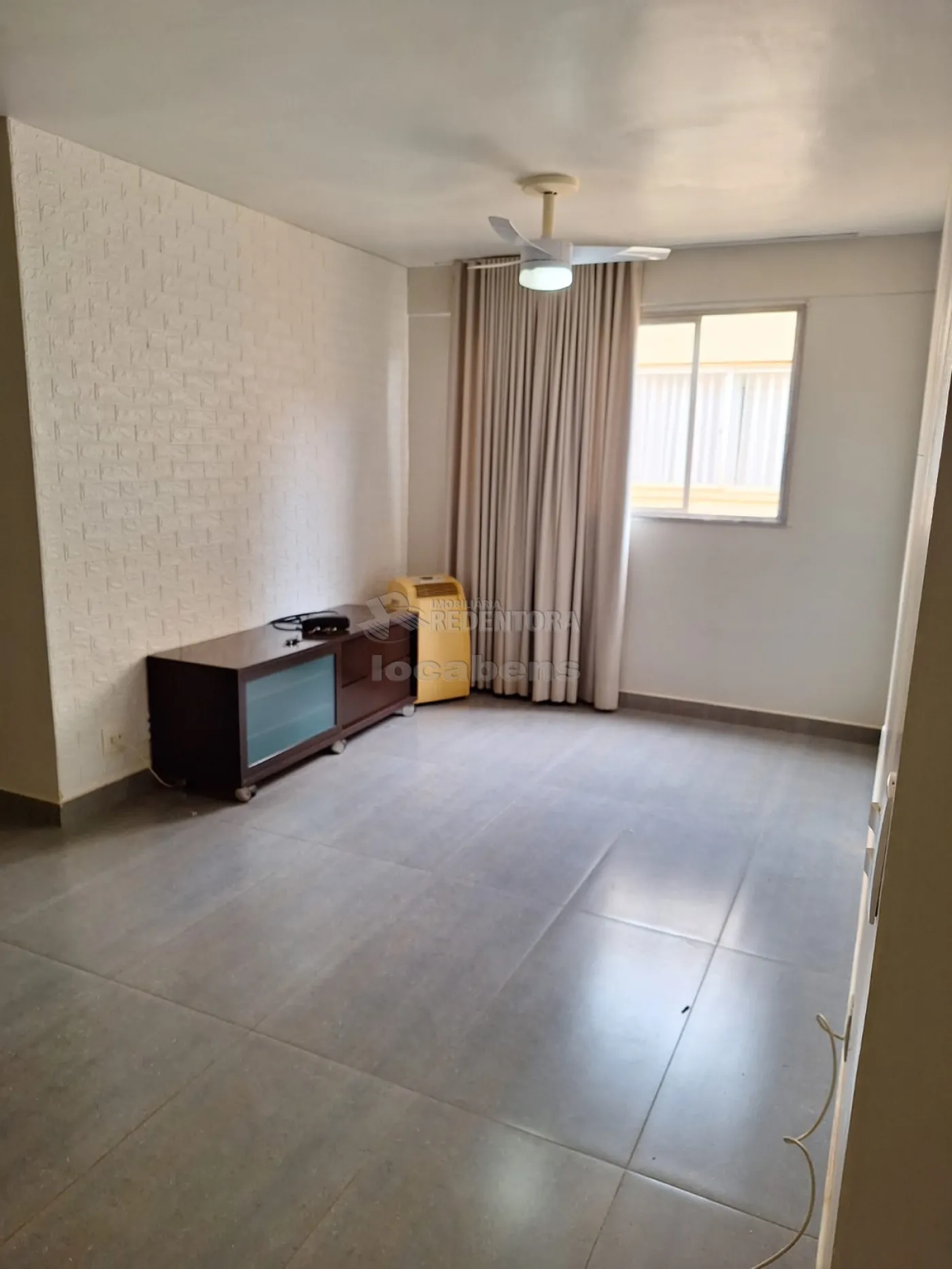 Alugar Apartamento / Padrão em São José do Rio Preto R$ 1.800,00 - Foto 2