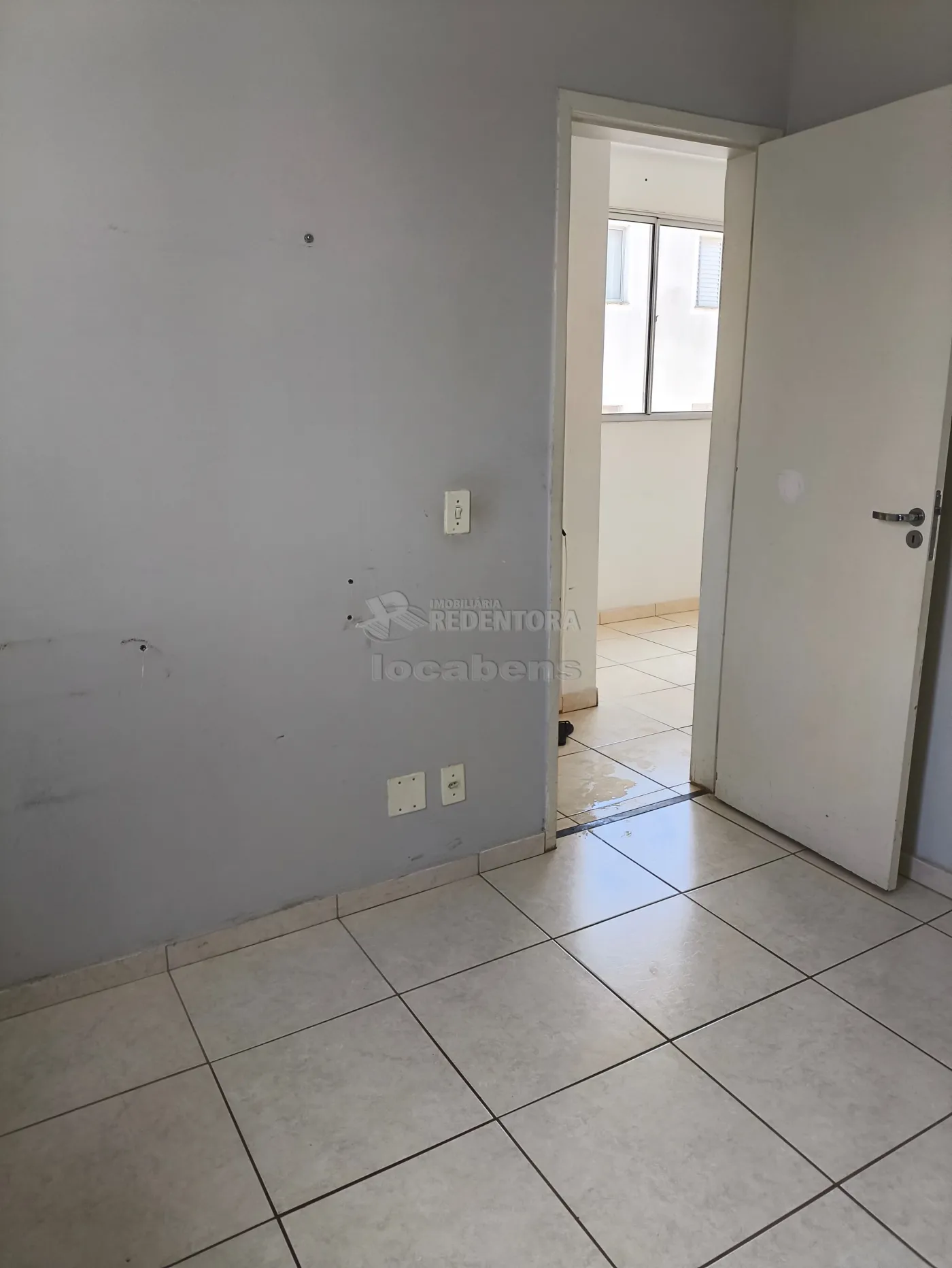 Alugar Apartamento / Padrão em São José do Rio Preto R$ 700,00 - Foto 2