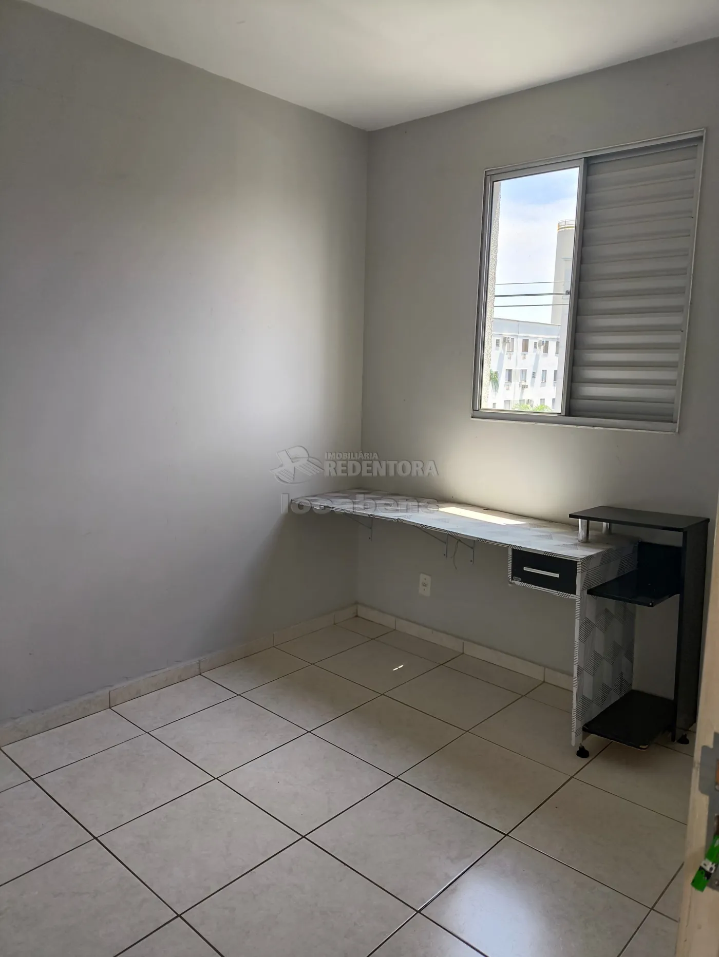 Alugar Apartamento / Padrão em São José do Rio Preto R$ 700,00 - Foto 4