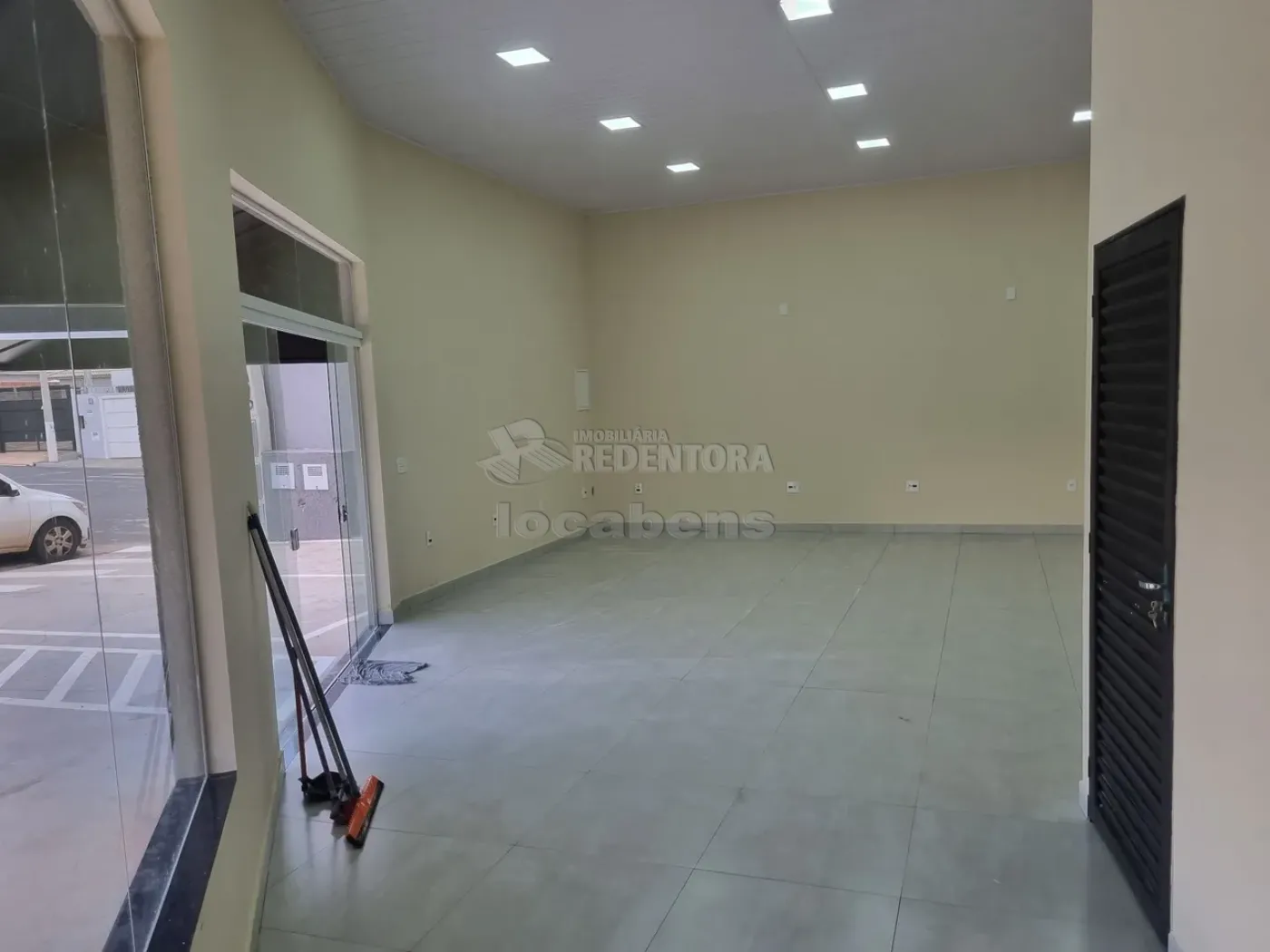 Alugar Comercial / Salão em São José do Rio Preto apenas R$ 1.600,00 - Foto 6