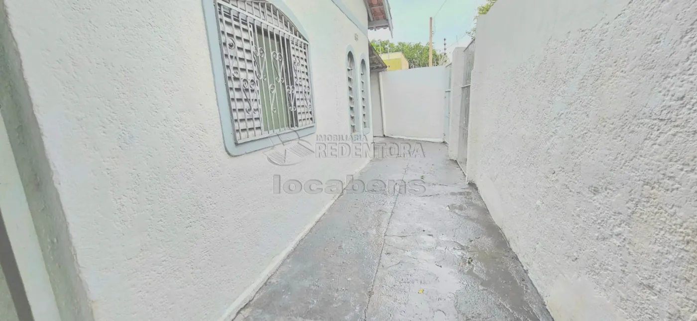 Comprar Casa / Padrão em São José do Rio Preto R$ 200.000,00 - Foto 3