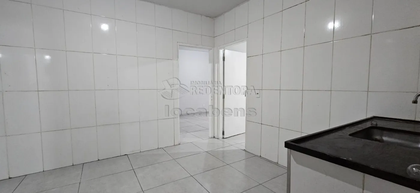 Comprar Casa / Padrão em São José do Rio Preto R$ 200.000,00 - Foto 5