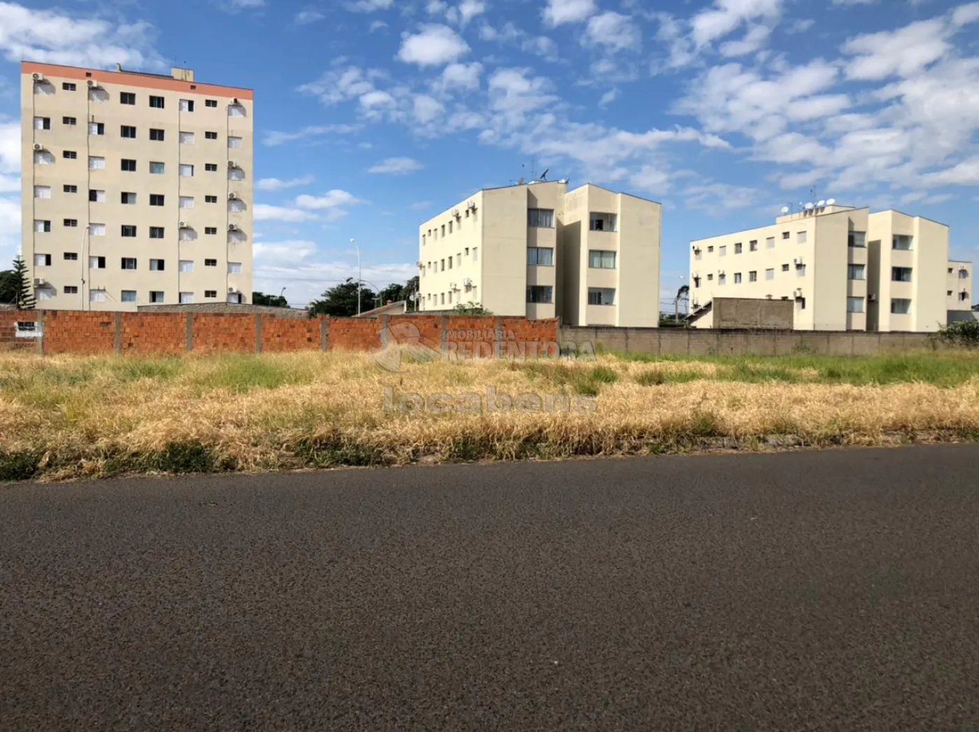 Comprar Terreno / Padrão em Araçatuba R$ 480.000,00 - Foto 2