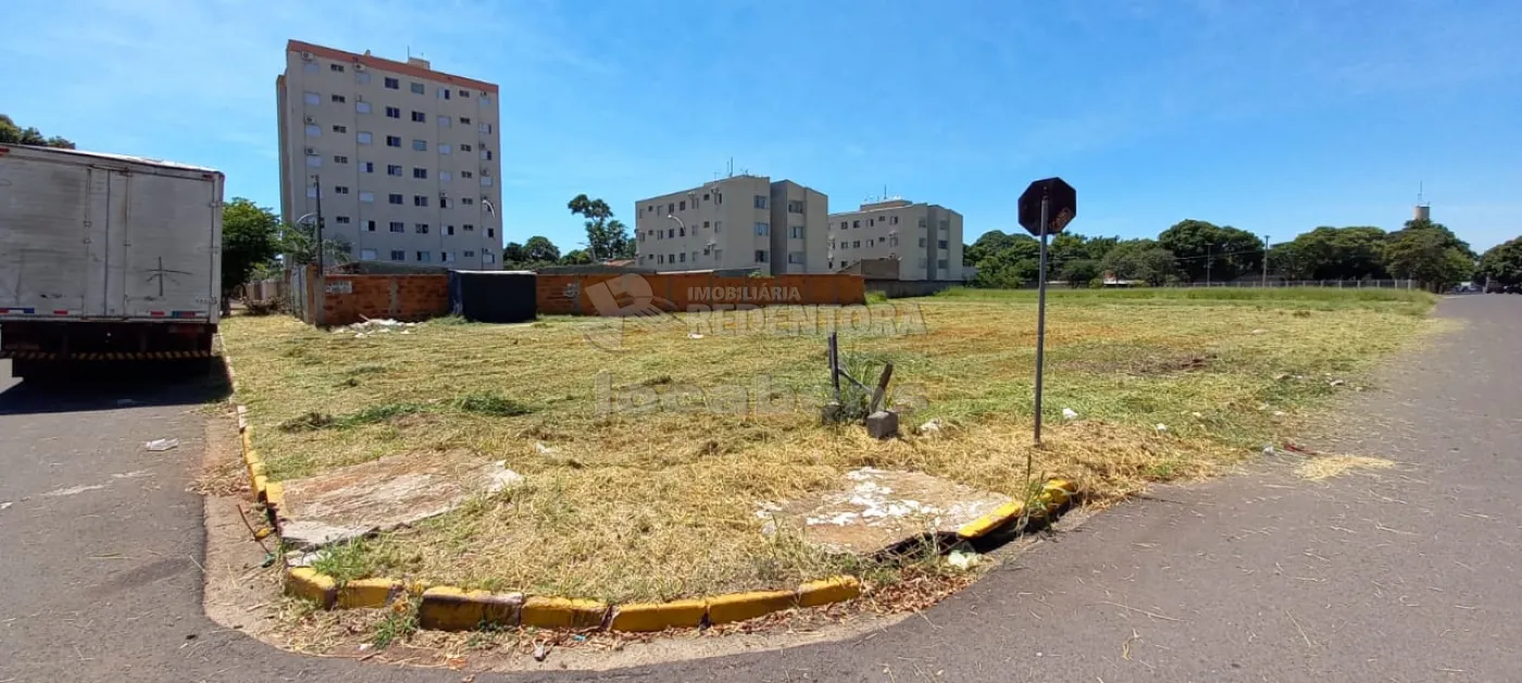 Comprar Terreno / Padrão em Araçatuba R$ 480.000,00 - Foto 1