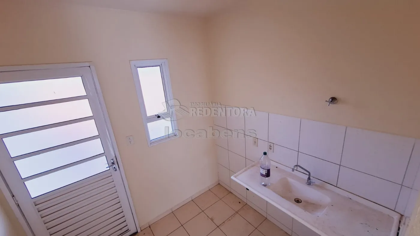 Alugar Casa / Padrão em São José do Rio Preto apenas R$ 750,00 - Foto 3