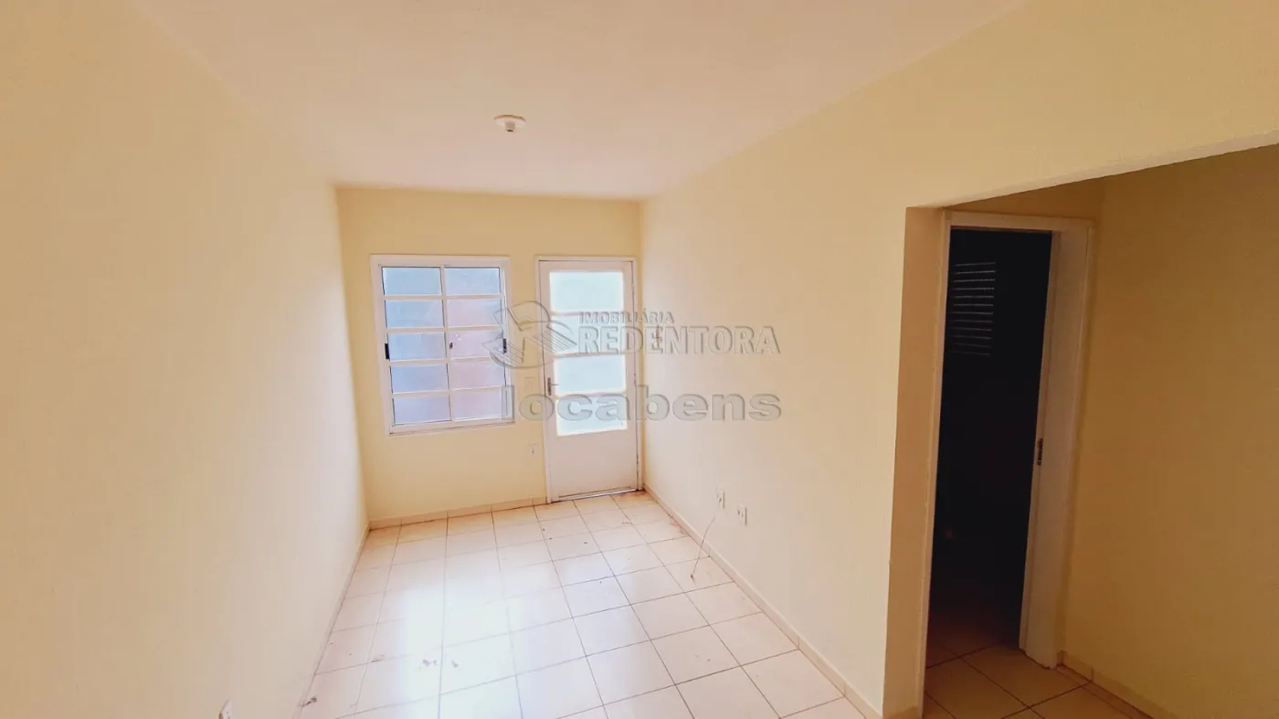 Alugar Casa / Padrão em São José do Rio Preto apenas R$ 750,00 - Foto 1