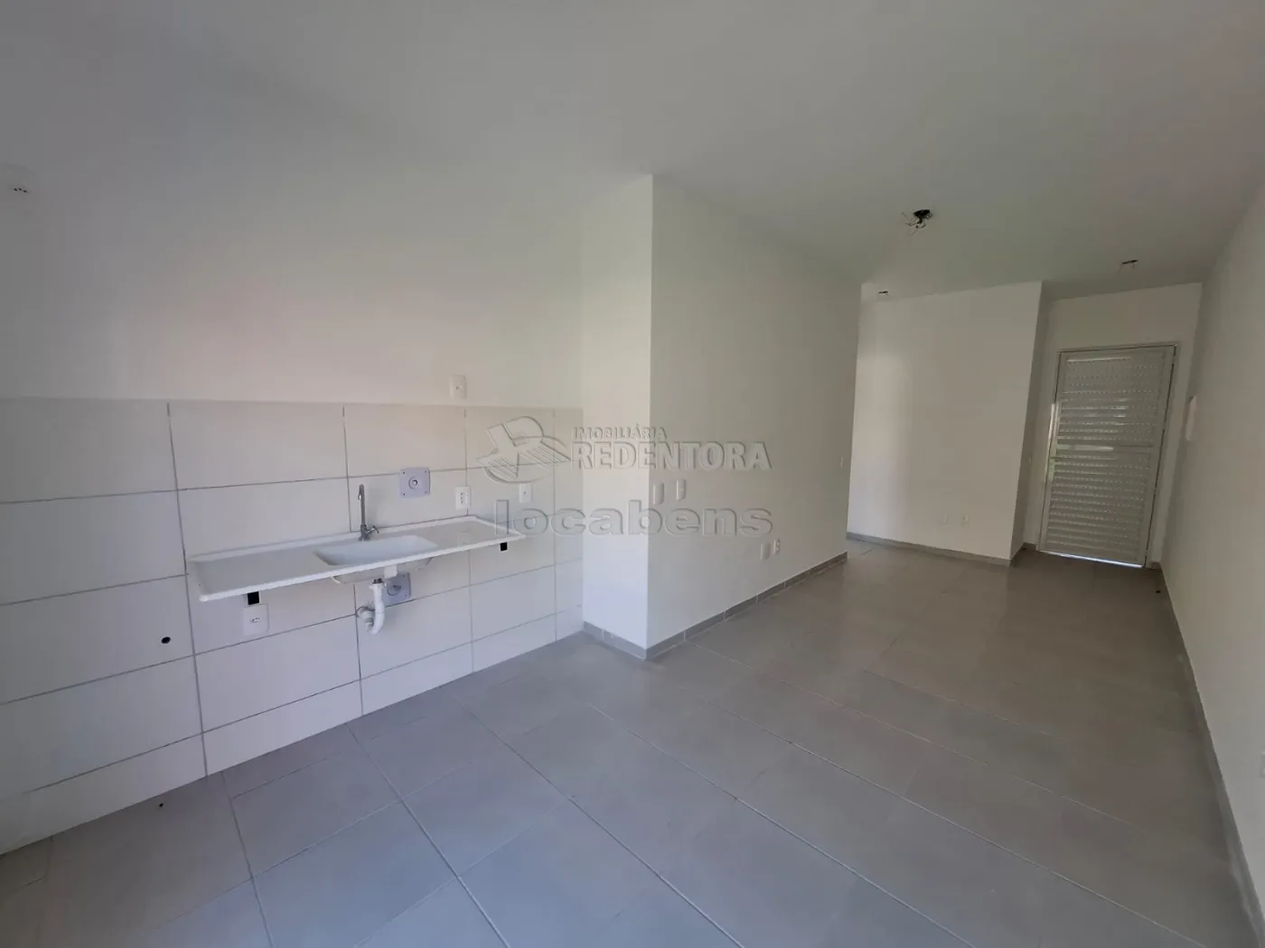 Casa de Condomínio para alugar com 2 quartos, 43m² - Foto 2