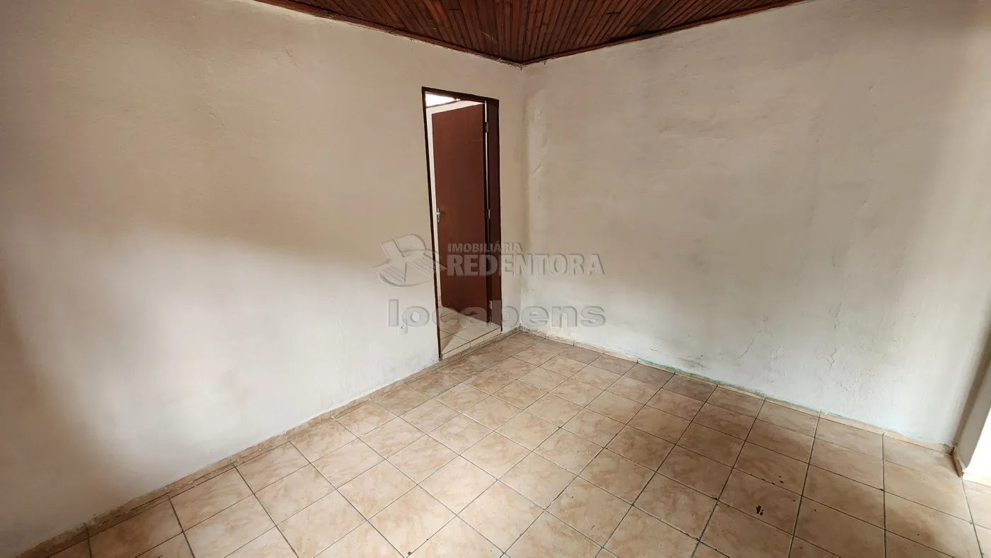 Alugar Casa / Padrão em São José do Rio Preto R$ 850,00 - Foto 3