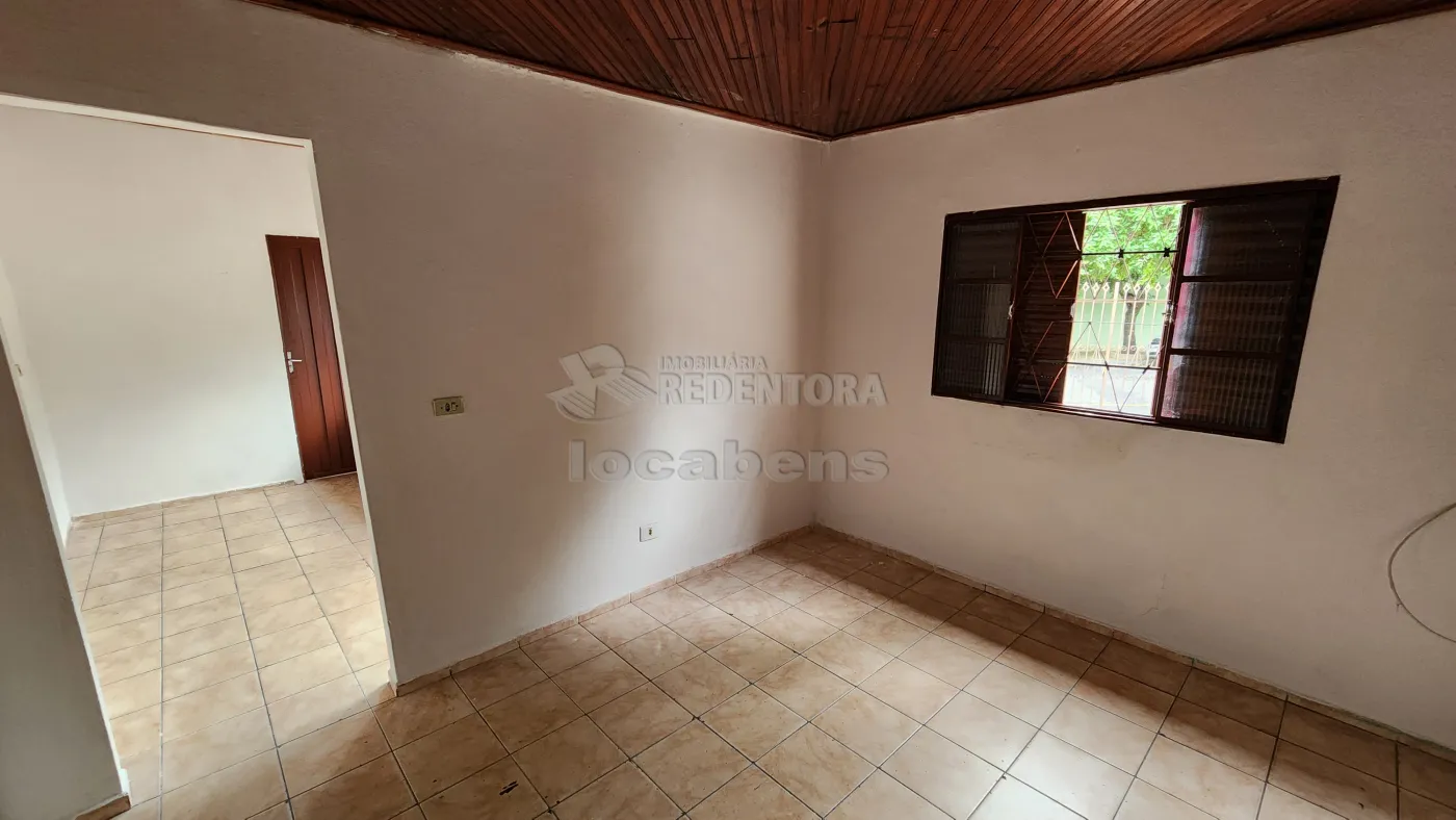 Alugar Casa / Padrão em São José do Rio Preto R$ 850,00 - Foto 4