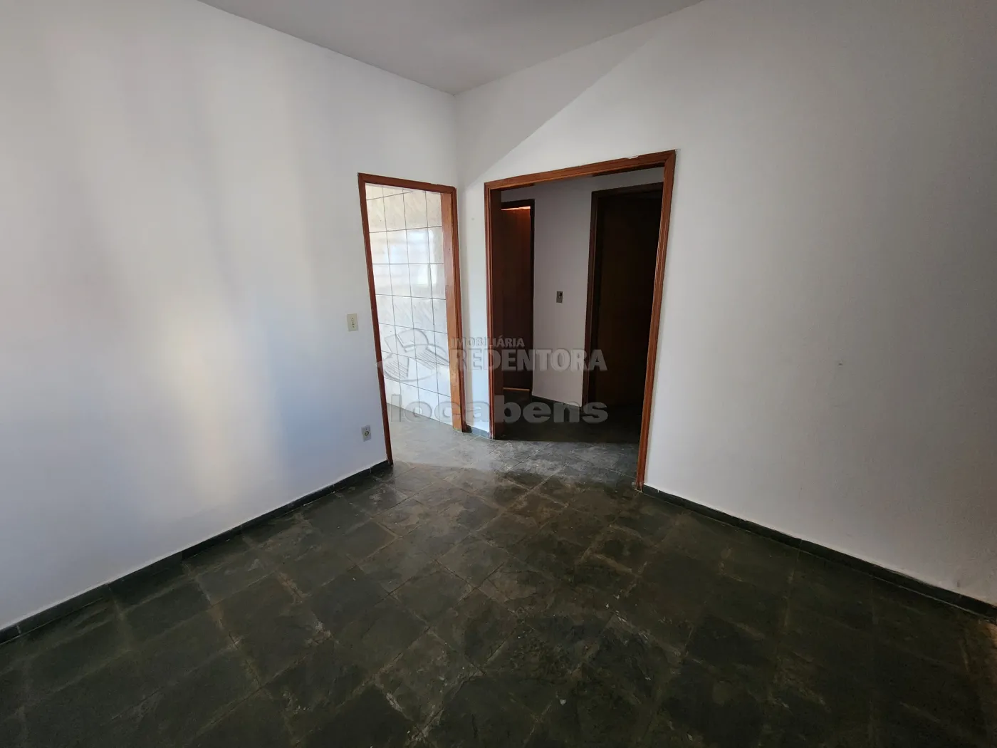 Alugar Casa / Padrão em São José do Rio Preto R$ 1.200,00 - Foto 3