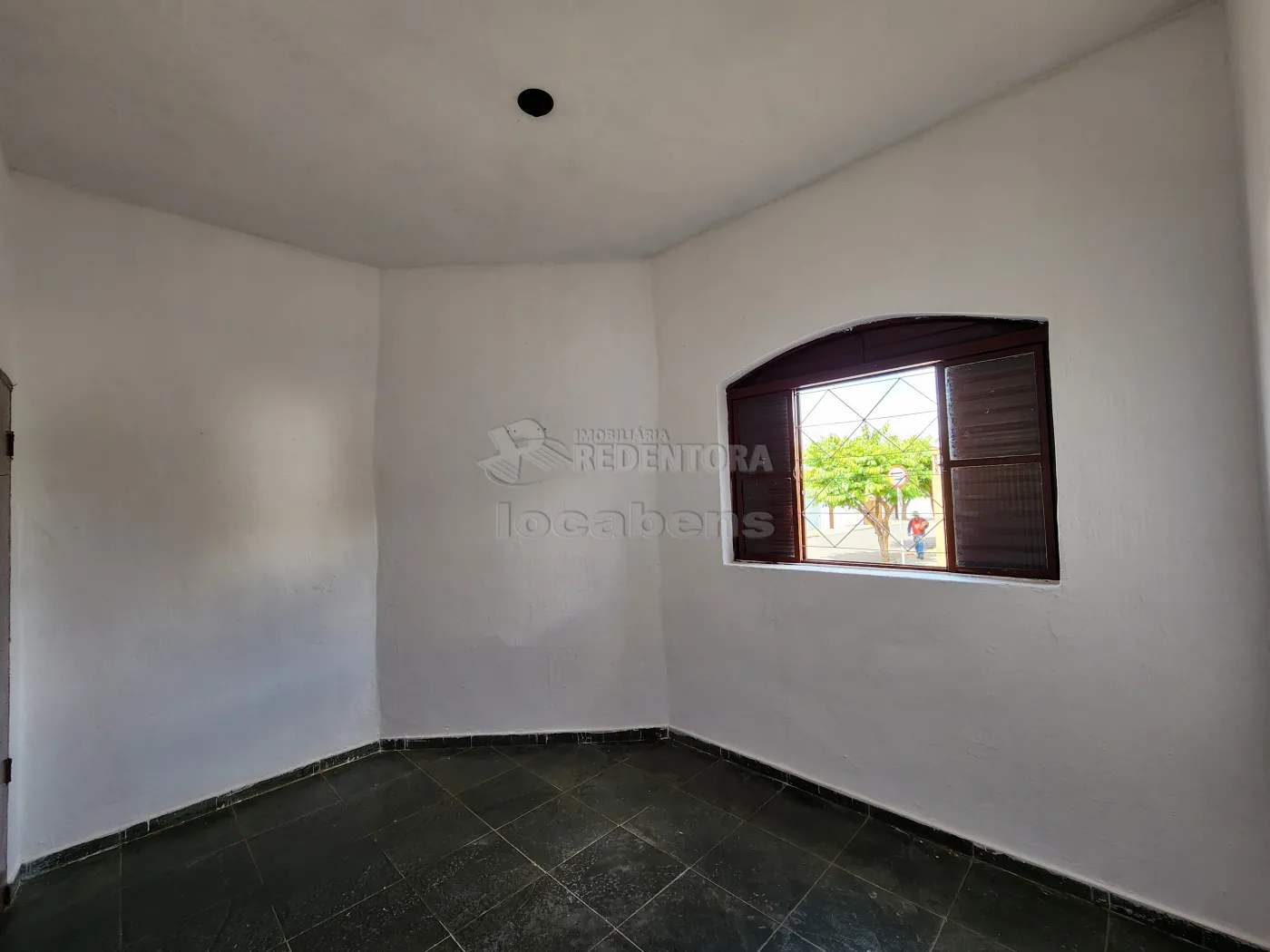 Alugar Casa / Padrão em São José do Rio Preto R$ 800,00 - Foto 6